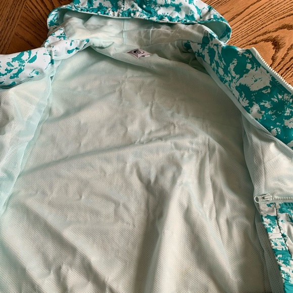 Volcom blue and white wind breaker - Picture 7 of 7